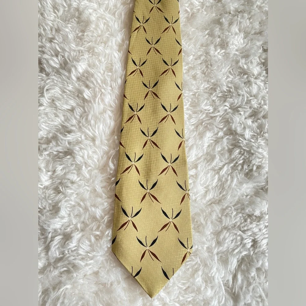 Vintage Giorgio Armani silk tie yellow 4 inch Made in Italy